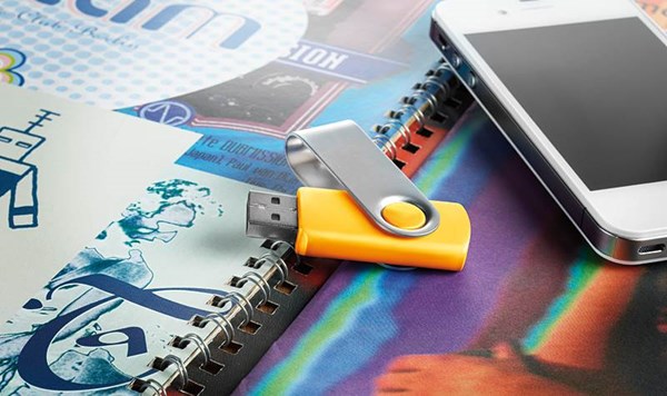 Obrázky: Twister Techmate žluto-stříbrný USB disk 16GB, Obrázek 4