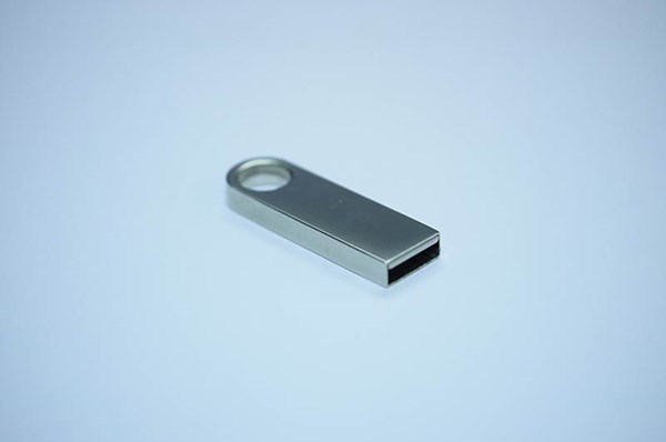Obrázky: Compact hliníkový USB flash disk s očkem 32GB, Obrázek 2