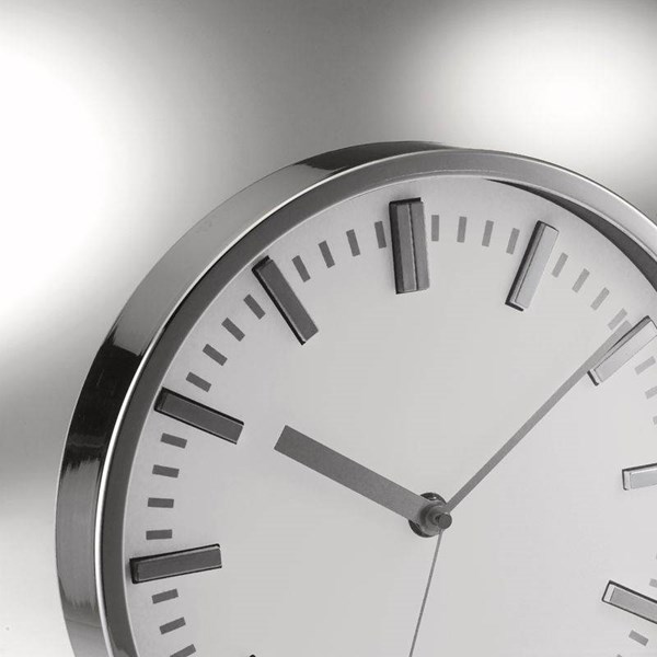Obrázky: Stříbrné nástěnné hodiny s bílým ciferníkem, Obrázek 3