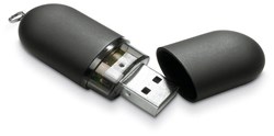 Obrázky: Infocap černý oválný USB flash disk s očkem, 8GB
