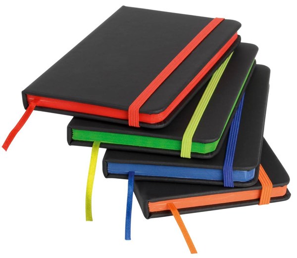 Obrázky: Černý blok A5 se zeleným okrajem a doplňky, Obrázek 3