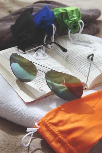 Obrázky: Kovové sluneční brýle s UV400 v PE sáčku, oranžové, Obrázek 2