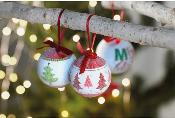 Obrázky: Vánoční baňka s motivem vánočních stromků, Obrázek 3
