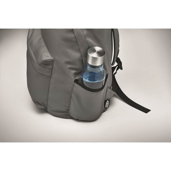 Obrázky: Tmavě šedý batoh z RPET s přední kapsičkou, Obrázek 4