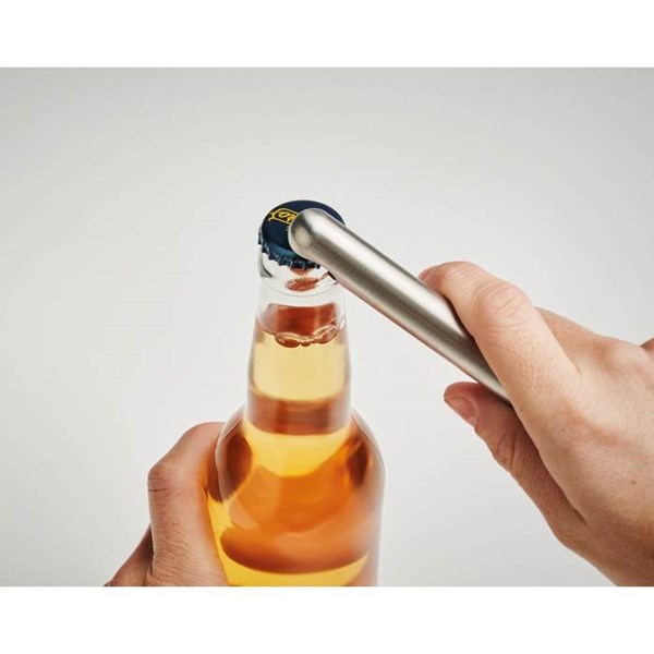 Obrázky: Nerezový otvírák a chladící tyč do láhve v jednom, Obrázek 4