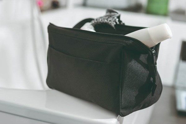 Obrázky: Černá polyesterová kosmetická taška na zip, Obrázek 2