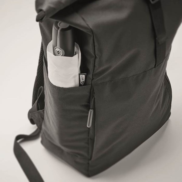 Obrázky: Černý rolovací batoh na notebook z 300D RPET PE, Obrázek 5