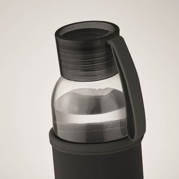 Obrázky: Láhev ze skla s černým neopren. obalem, 500 ml, Obrázek 2