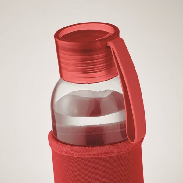 Obrázky: Láhev ze skla s červeným neopren. obalem, 500 ml, Obrázek 2