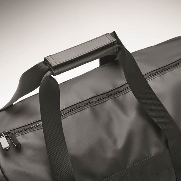 Obrázky: Černá sportovní taška z tarpaulinu s boční kapsou, Obrázek 8