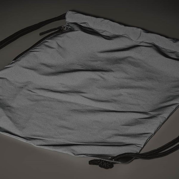 Obrázky: Černý lesklý stahovací batoh s boční kapsou, Obrázek 5