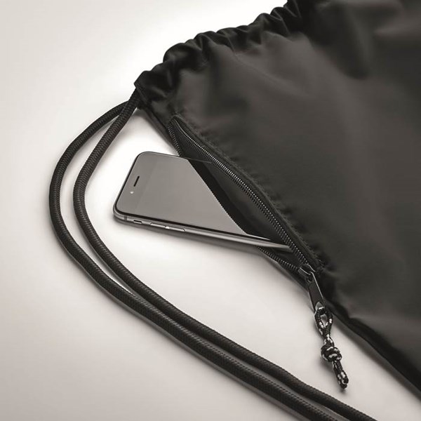 Obrázky: Velký černý stahovací batoh 300D RPET, Obrázek 3