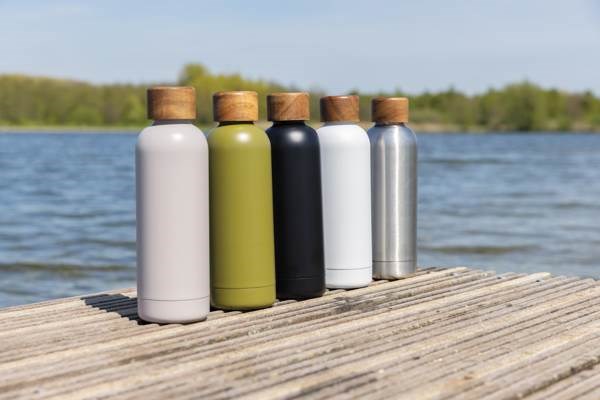 Obrázky: Stříbrná termoláhev Wood 0,5 l z rec. nerez. oceli, Obrázek 6