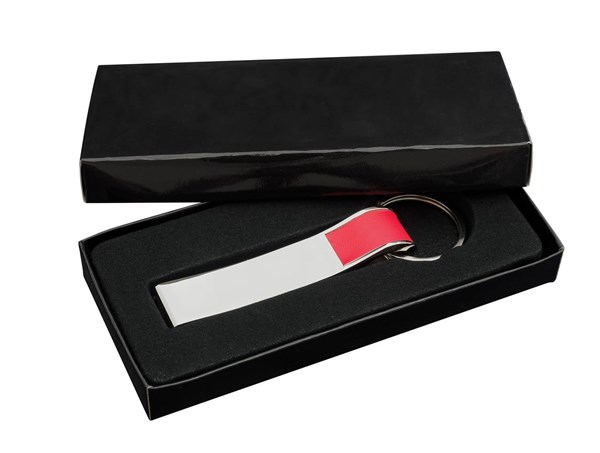 Obrázky: Kovový přívěsek s červeným koženkovým páskem, Obrázek 2