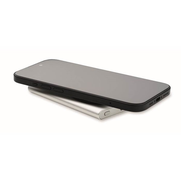 Obrázky: Powerbanka 5000 mAh s bezdrát.magnet.nab., stříbrná, Obrázek 2