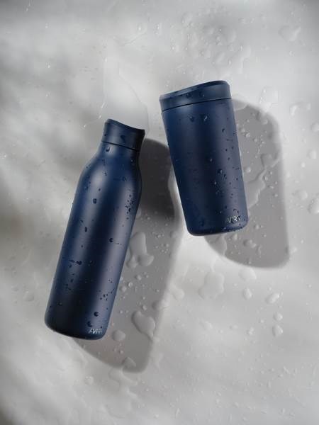 Obrázky: Modrá láhev na vodu 600ml z recykl. nerez oceli, Obrázek 10