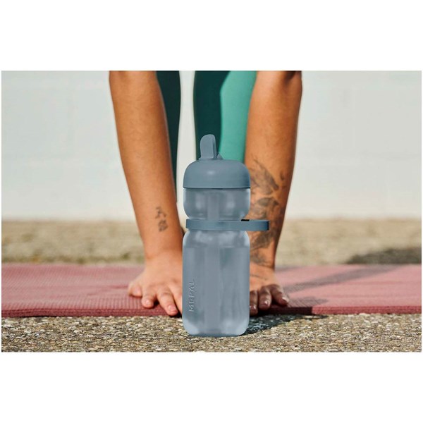Obrázky: Sport. láhev 600ml, poutko a vykláp. víčko, modrá, Obrázek 4