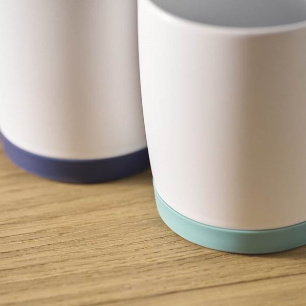 Obrázky: Bílý hrnek 300 ml s petrolej. silikon. podstavcem, Obrázek 7