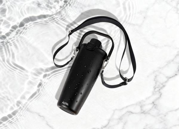 Obrázky: Termohrnek z recykl.nerez oceli s popruhem, černá, Obrázek 11