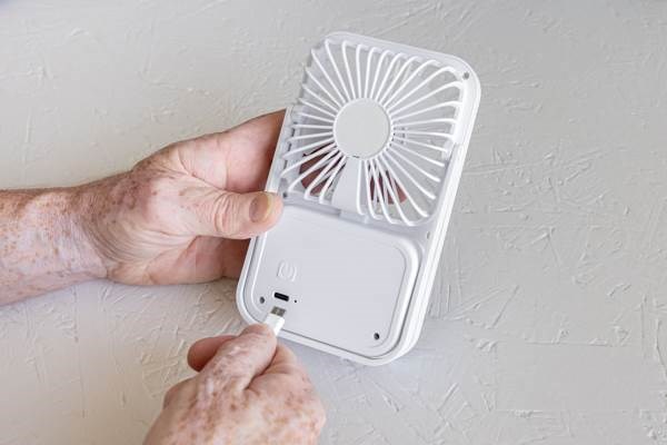 Obrázky: Stolní dobíjecí větráček z recyklovaného RCS, bílá, Obrázek 6