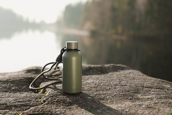 Obrázky: Nerez láhev VINGA z RCS s popruhem, 400ml, zelená, Obrázek 8