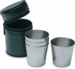 Zobrazit detaily pro Sada 4 kalíšků v koženkovém pouzdře Obrázky: Sada 4 kalíšků v koženkovém pouzdře