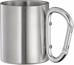 Zobrazit detaily pro Kovový hrnek se stříbrnou karabinou na uchu Obrázky: Kovový hrnek se stříbrnou karabinou na uchu
