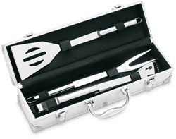 Zobrazit detaily pro Třídílná grilovací sada v kovovém kufříku Obrázky: Třídílná grilovací sada v kovovém kufříku