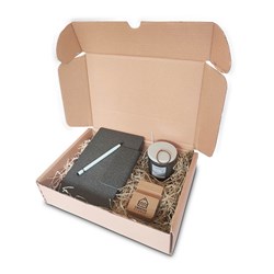 Zobrazit detaily pro Dárková sada-svíčka, zápisník, stojánek, tužka... Obrázky: Dárková sada-svíčka, zápisník, stojánek, tužka...