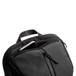 Zobrazit detaily pro Černý sportovní batoh Swiss Peak z RPET AWARE™ Obrázky: Černý sportovní batoh Swiss Peak z RPET AWARE™