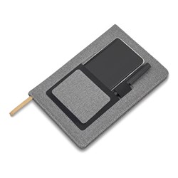 Zobrazit detaily pro Poznámkový blok s kapsou na mobil a poutkem na pero Obrázky: Poznámkový blok s kapsou na mobil a poutkem na pero